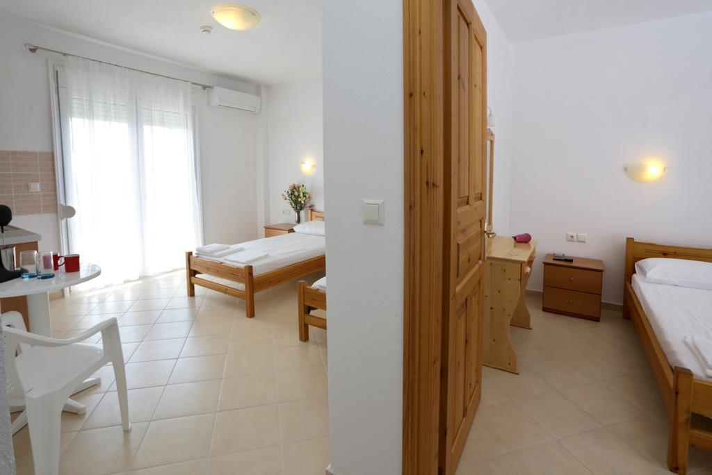Studios Evrika Скала-Марион Номер фото